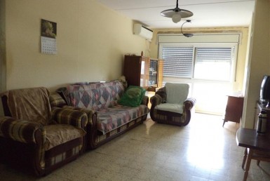 למכירה בכרמיאל ברח' הפרחים דירת 3.5 חד'